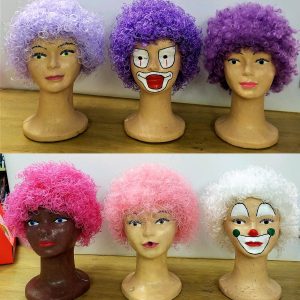 DISFRAZ DE PELUCA DE RIZOS SURTIDAS.