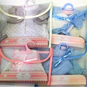 VESTIDOS PARA MUÑECOS DE 33CM. 6055 ARIAS.
