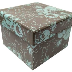 CAJA DE CARTON DECORADA MEDIDAS 25X25X13.5CM. DE FLORES AZUL