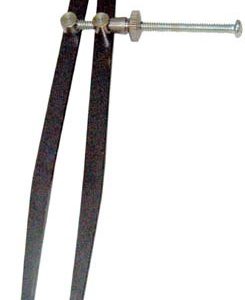 COMPAS DE HIERRO DE 20CM. MIDE INTERIOR.