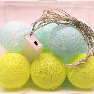 GUIRNALDA DE LUCES LED NAVIDEÑAS EN BOLAS AMARILLAS Y AZUL. FUNCIONA A PILAS.