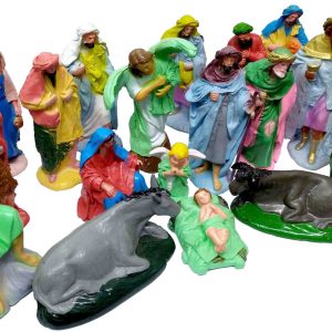 BELEN DE 18 PIEZAS GRANDES DE PLASTICO RIGIDO.