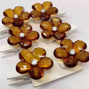 PINZAS MINI DE MADERA BLANCA CON FLOR DE COLORES EN PAQUETES DE 6 UNIDADES. PRECIO POR PAQUETE.