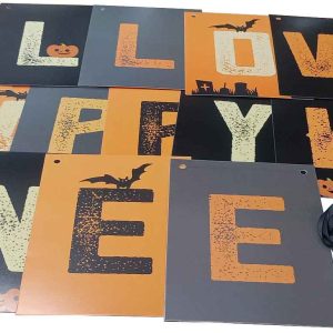 CARTEL DE LETRAS PARA COLGAR HAPPY HALLOWEEN CON CINTA NEGRA DE 18X13CM CADA LETRA.