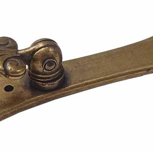 TIRADOR DE PENDULO CON ASA, METALICO CALADO DE COLOR ORO VIEJO DE 15,50X3CM. 443222.